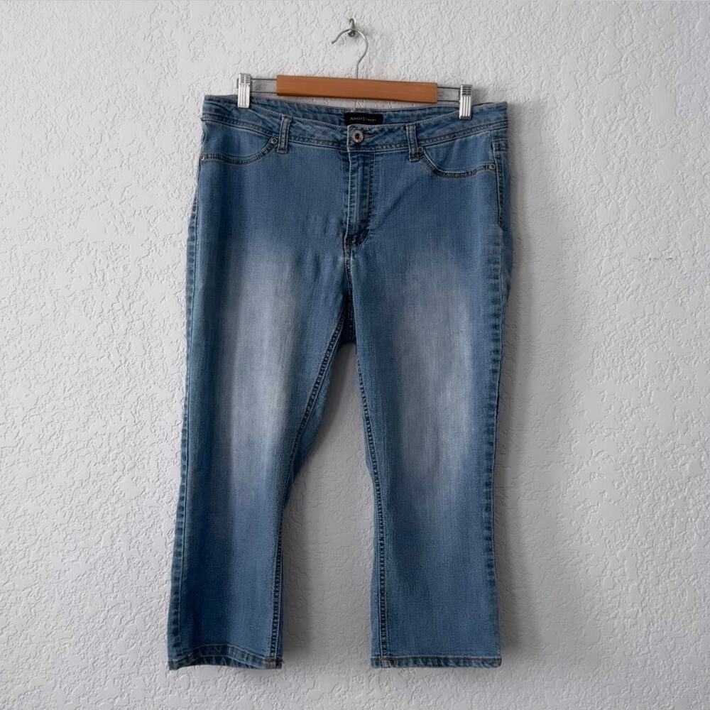 ashley stewart mid wash blue denim cropped capri jeans size 14